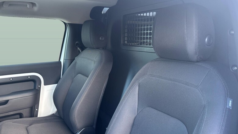 Land Rover Defender 90 Diesel 3.0 D250 Hard Top Auto